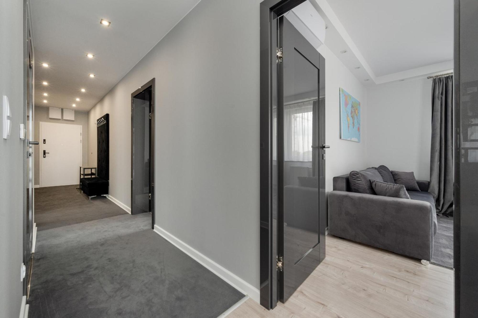Luksusowy Apartament Z 3 Sypialniami, Klimatyzacja, Parkingiem I Biurkiem We Wroclawiu By Renters Prestige ภายนอก รูปภาพ