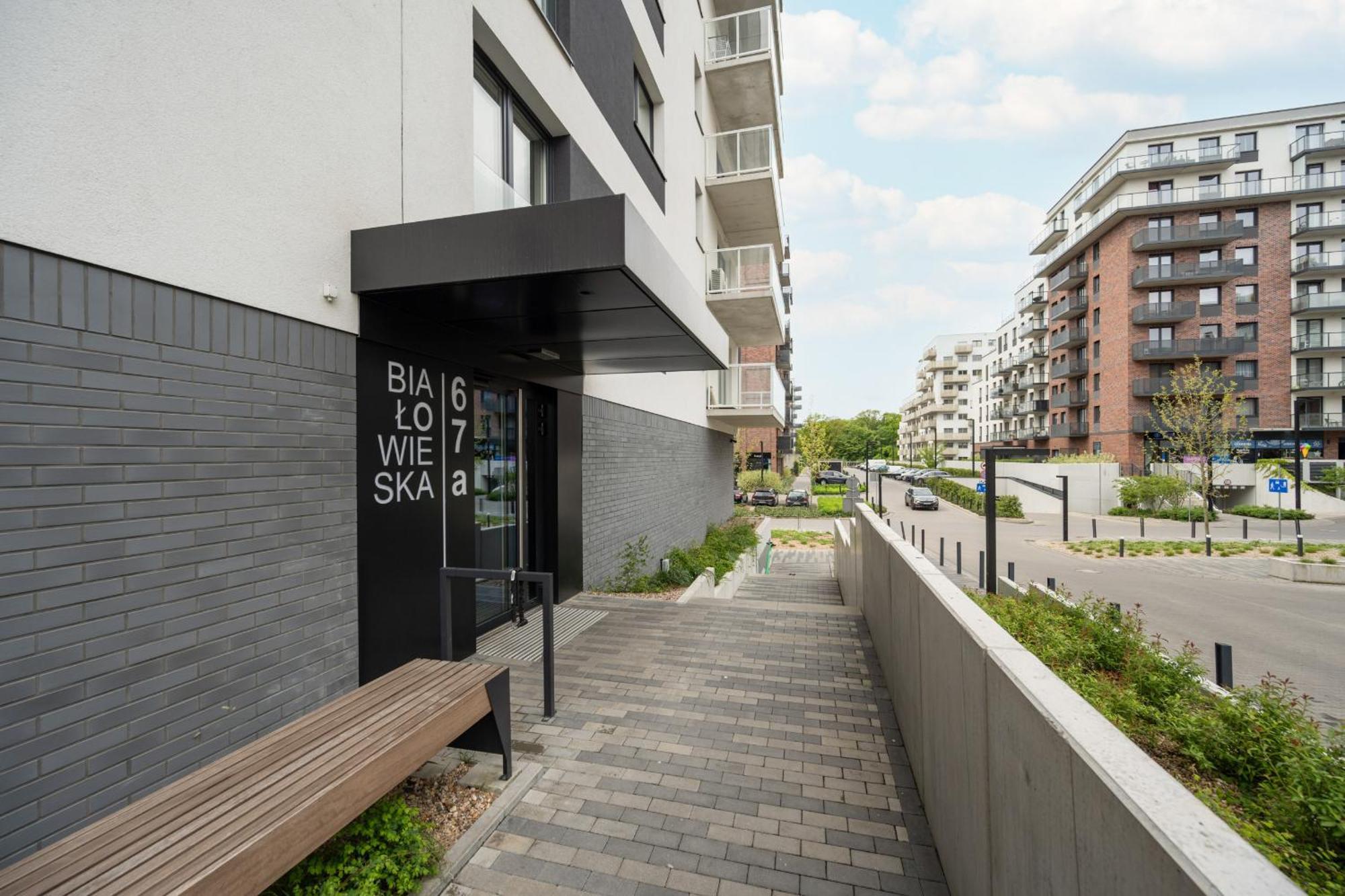 Luksusowy Apartament Z 3 Sypialniami, Klimatyzacja, Parkingiem I Biurkiem We Wroclawiu By Renters Prestige ภายนอก รูปภาพ