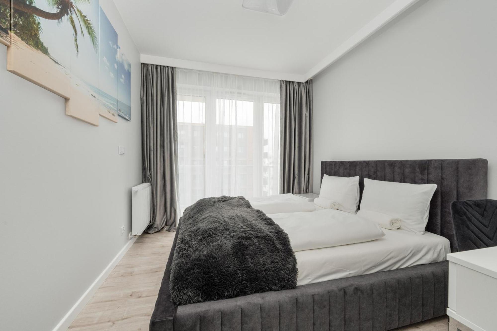 Luksusowy Apartament Z 3 Sypialniami, Klimatyzacja, Parkingiem I Biurkiem We Wroclawiu By Renters Prestige ภายนอก รูปภาพ