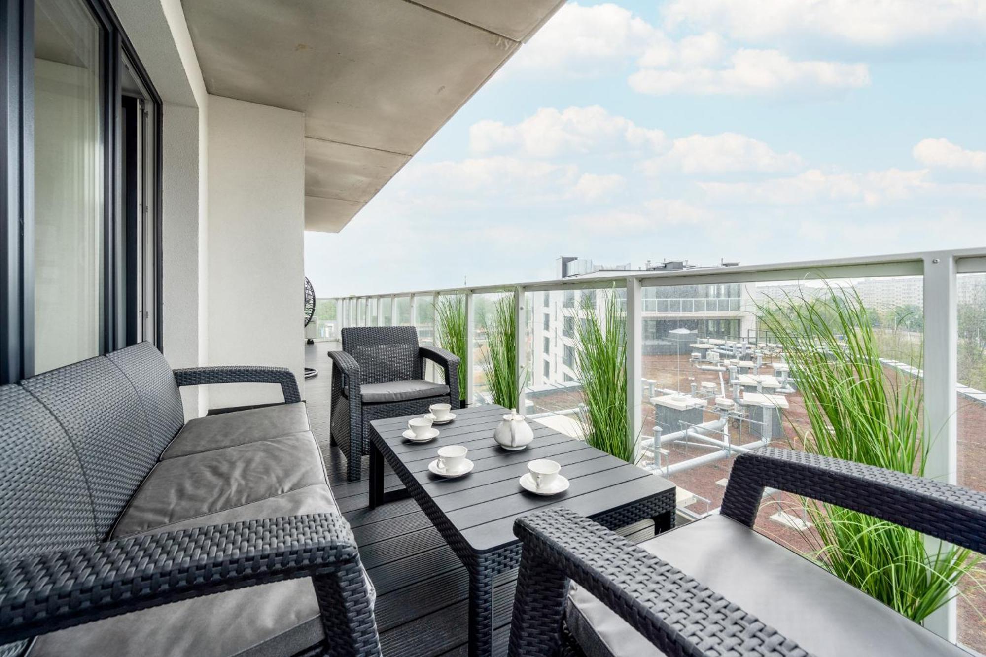 Luksusowy Apartament Z 3 Sypialniami, Klimatyzacja, Parkingiem I Biurkiem We Wroclawiu By Renters Prestige ภายนอก รูปภาพ