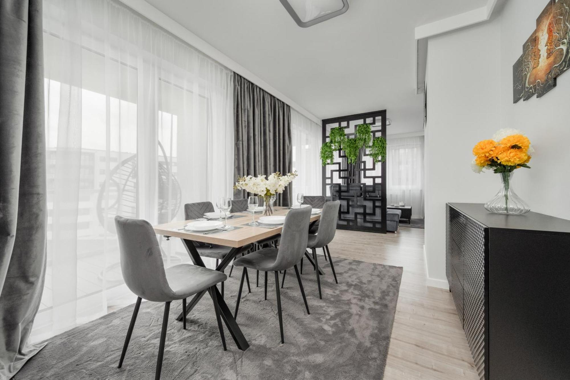 Luksusowy Apartament Z 3 Sypialniami, Klimatyzacja, Parkingiem I Biurkiem We Wroclawiu By Renters Prestige ภายนอก รูปภาพ