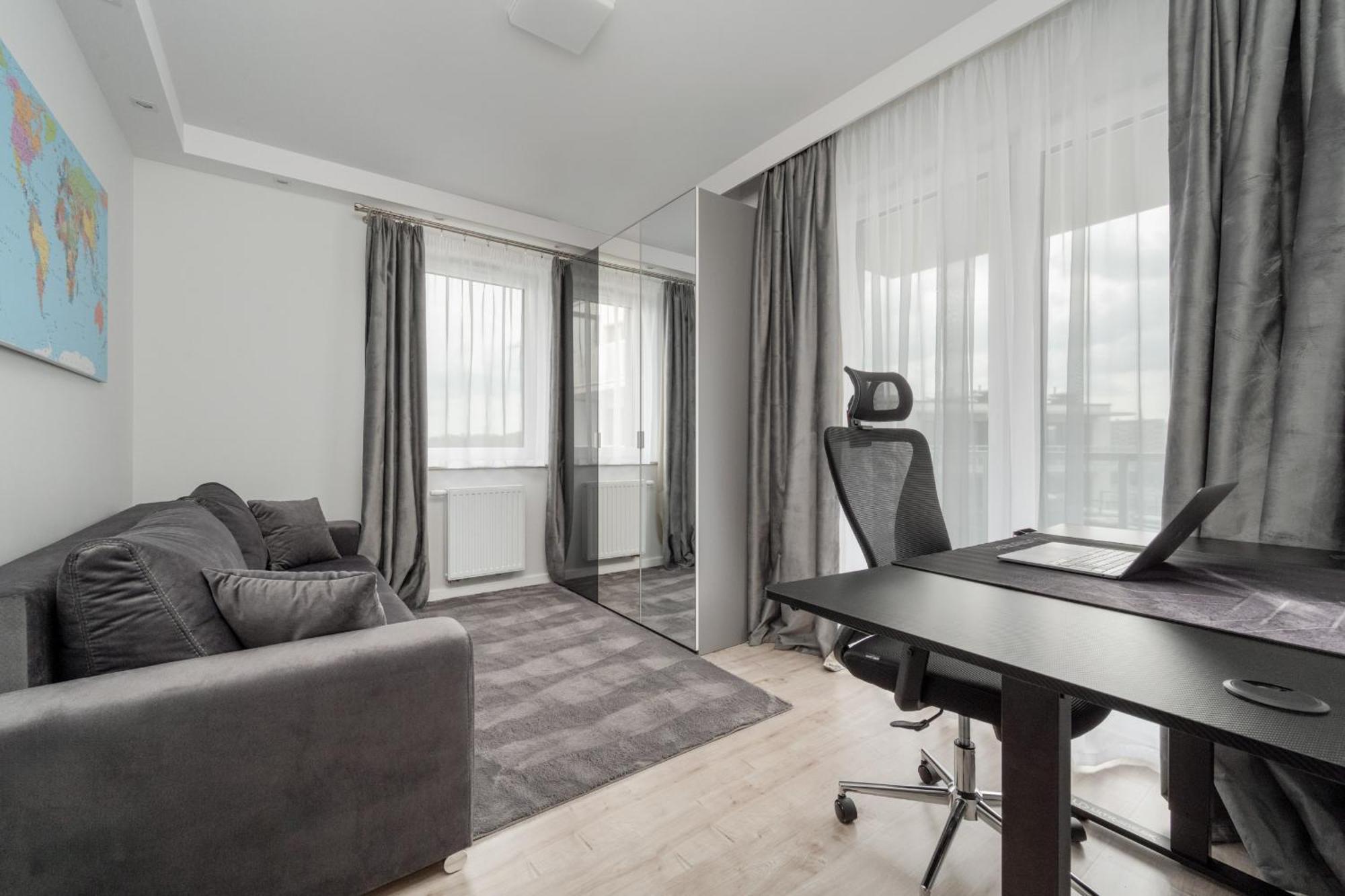 Luksusowy Apartament Z 3 Sypialniami, Klimatyzacja, Parkingiem I Biurkiem We Wroclawiu By Renters Prestige ภายนอก รูปภาพ